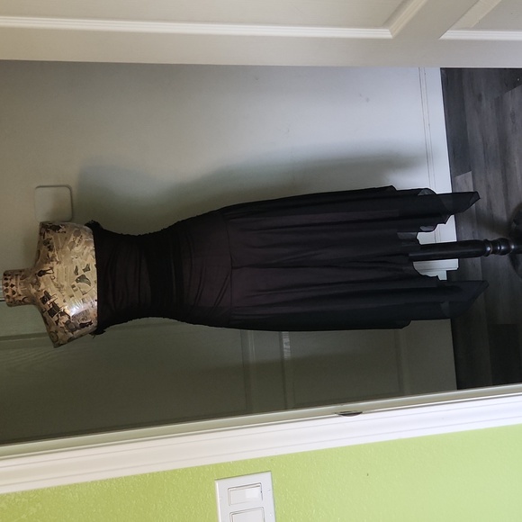 Pink and black Dress - Picture 5 of 5